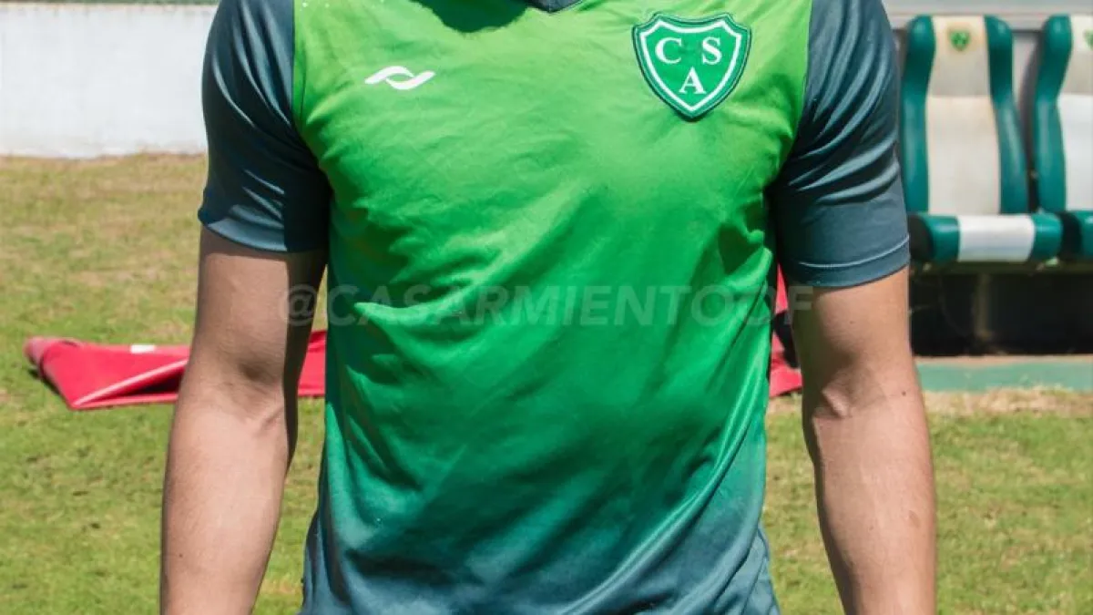 Llegó Jonatan Torres y participó de la práctica de fútbol