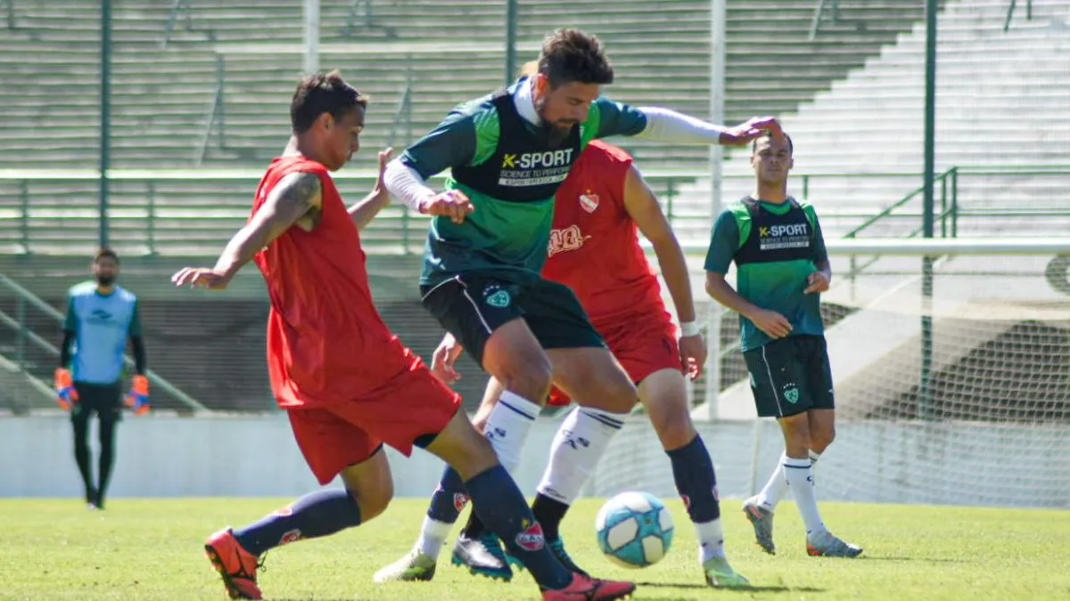 Victoria amistosa ante Independiente (Ch)