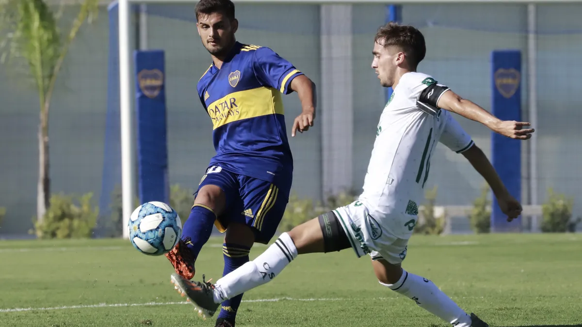 Boca y Sarmiento igualaron dos a dos en Reserva