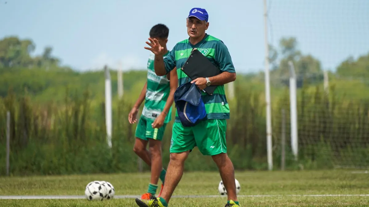 Walter Nievas, exjugador y entrenador de la Quinta División