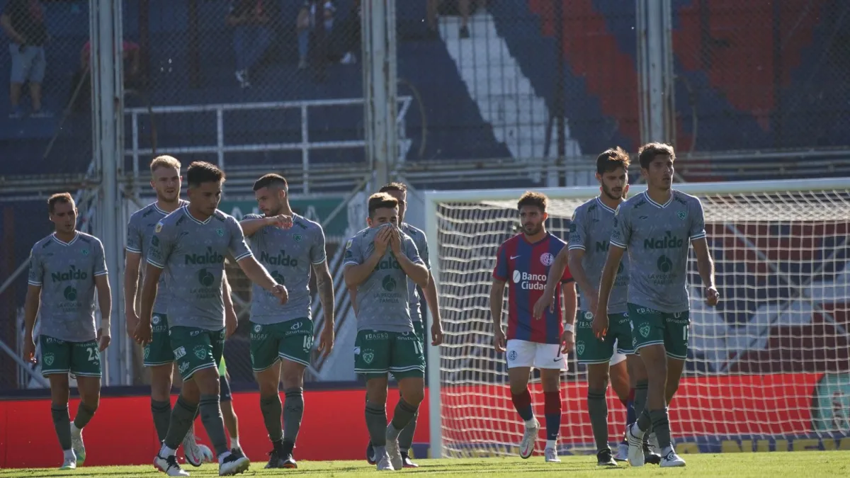 Al Verde no le alcanzó con “bombardear” el arco de Torrico