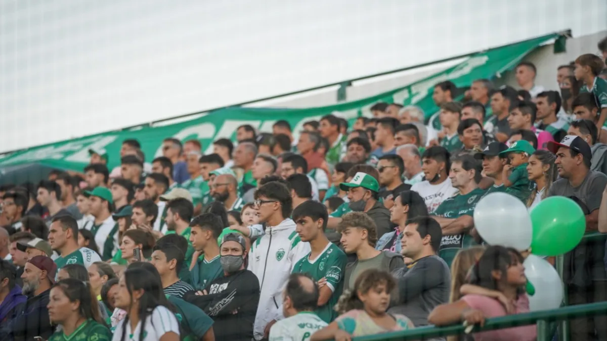 El público volvió a acompañar en las tribunas