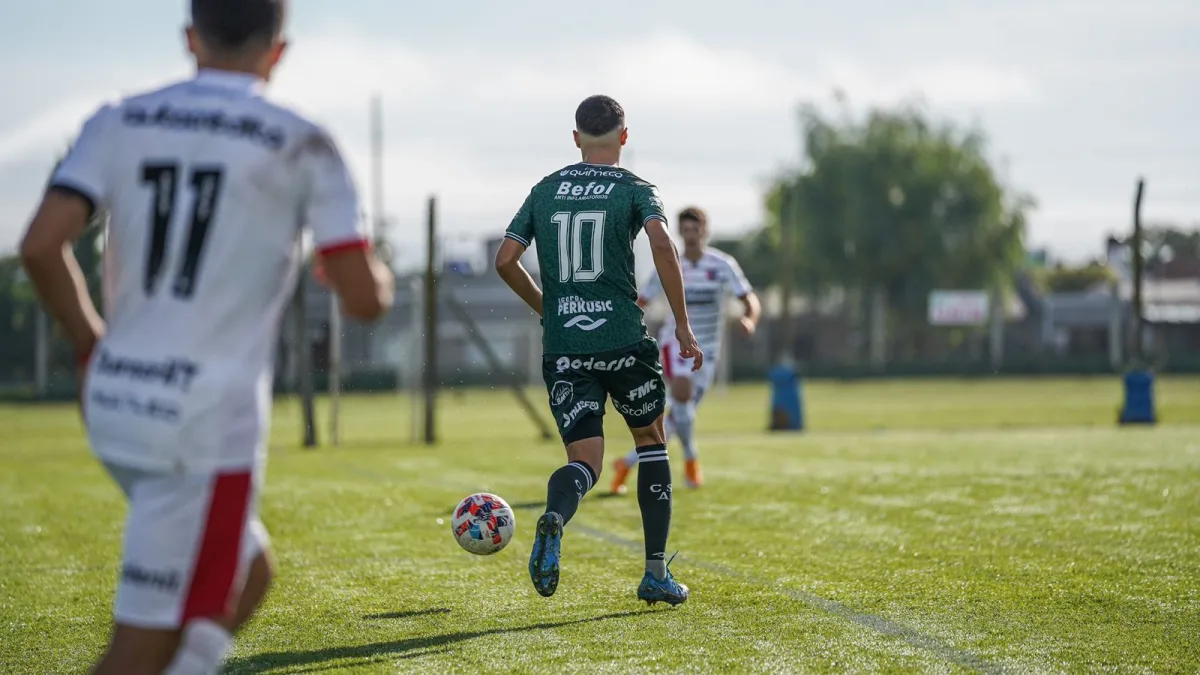 Con un debutante, juega la Reserva