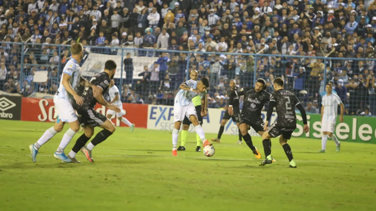 Sarmiento cayó en Tucumán