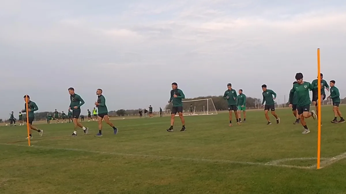 Sarmiento volvió a entrenar con una grata noticia