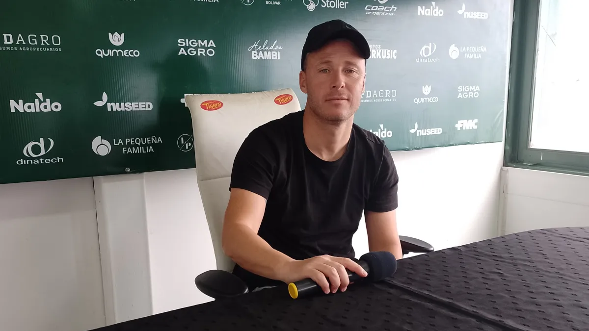 "Estoy completamente seguro que Sarmiento se va a quedar en Primera"