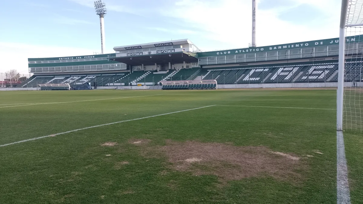 Sarmiento recibe a Banfield en la despedida de Damonte