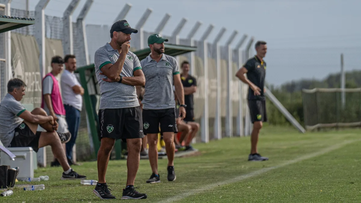 Huracán y Sarmiento juegan en Reserva