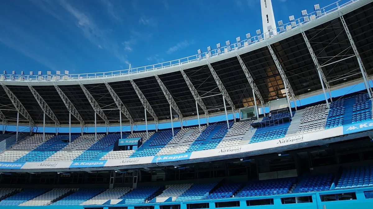 Sarmiento visita a Racing