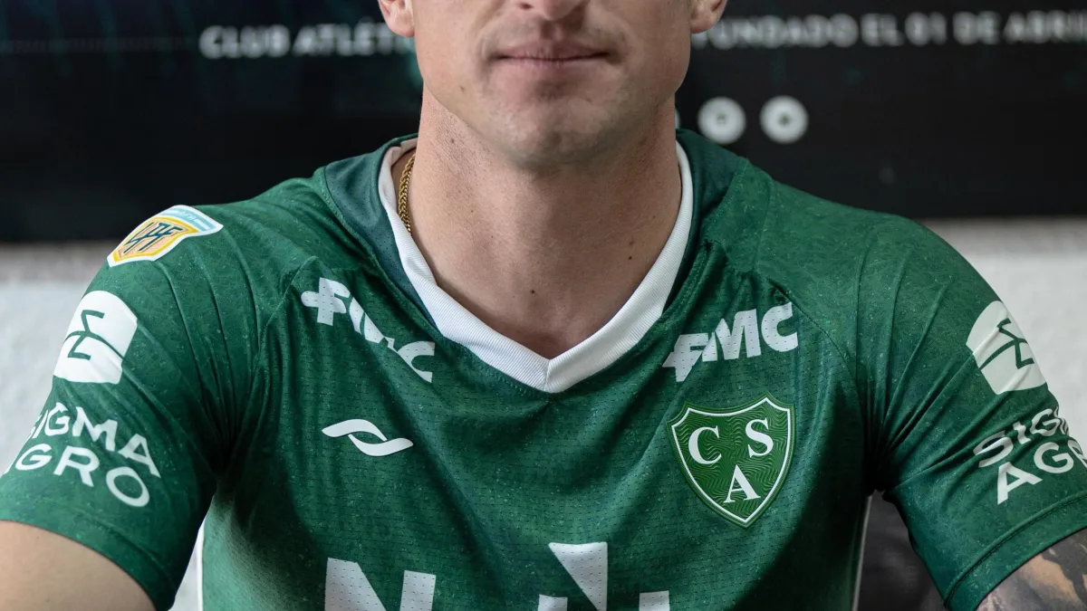 Firmó Gastón González