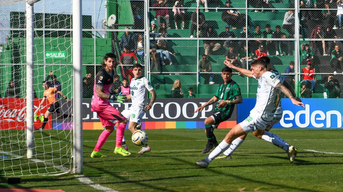 El Verde dio el golpe en San Juan
