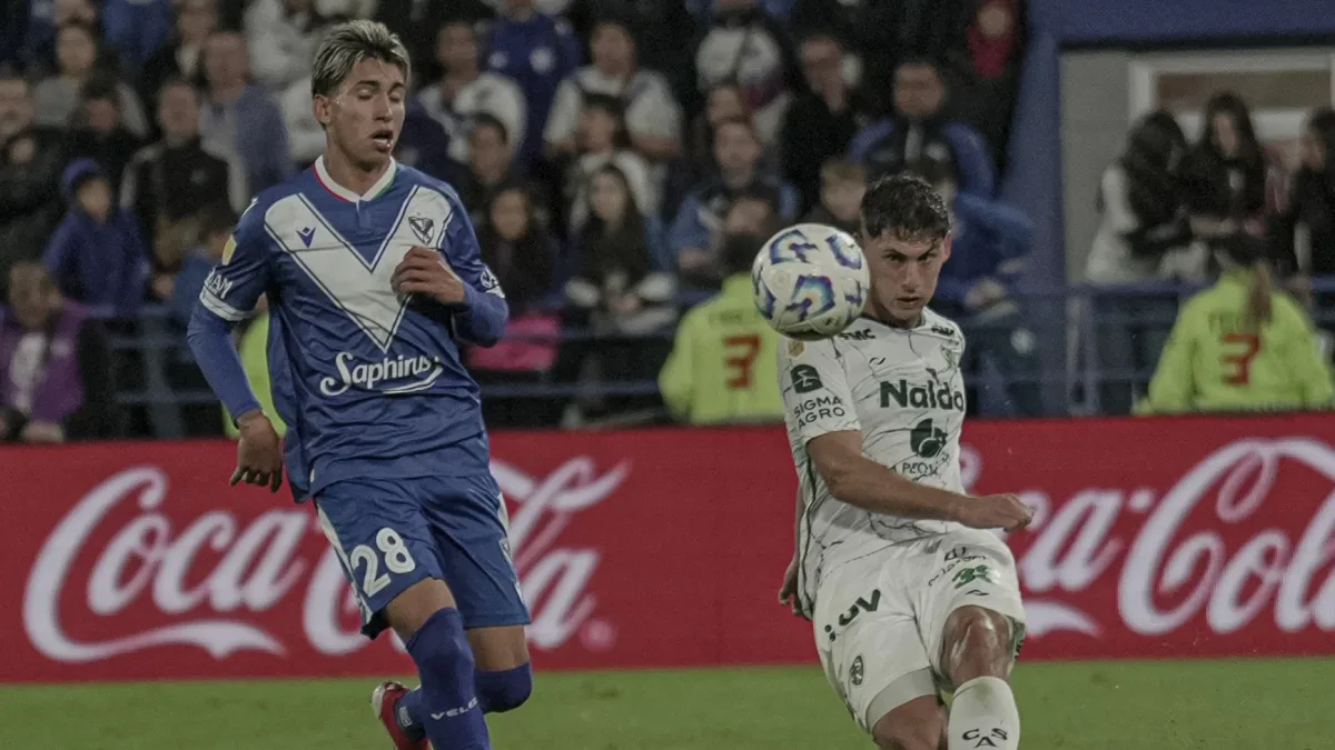 Sarmiento y Vélez juegan en Junín