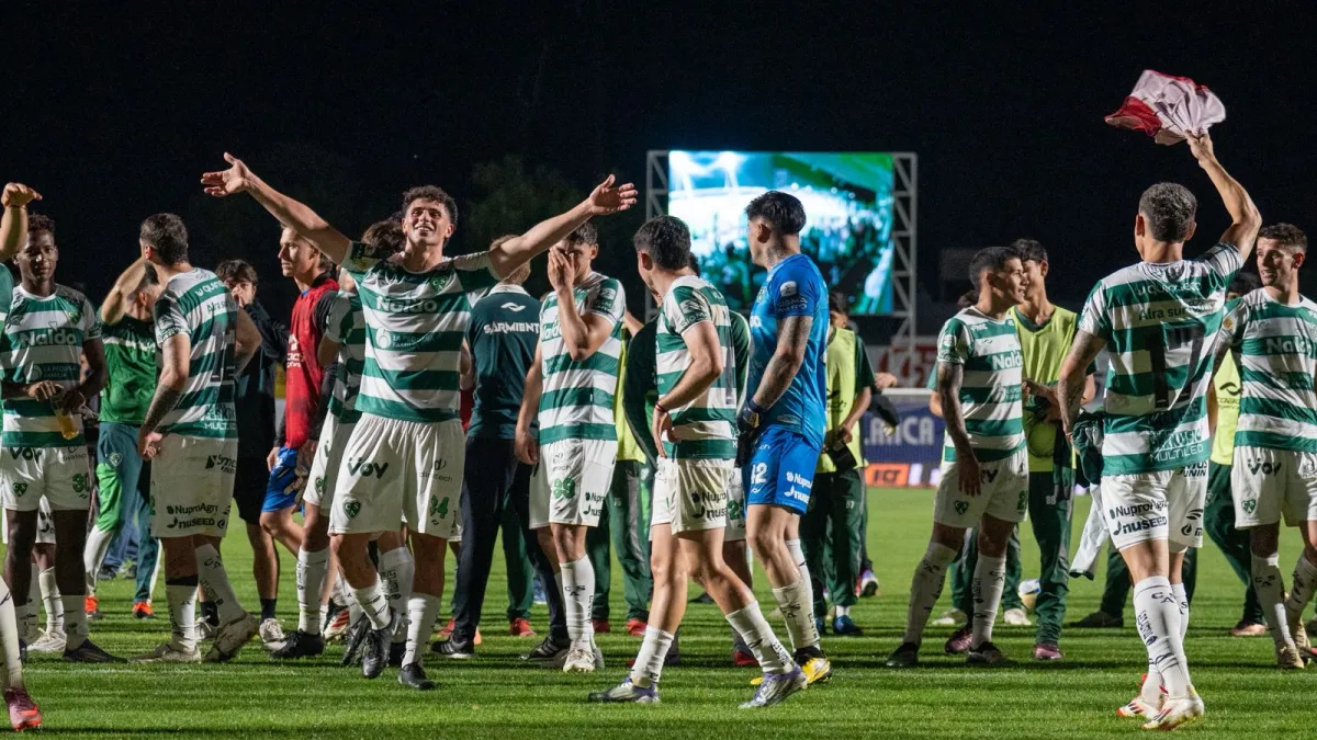 Pegó de entrada y se queda en Primera