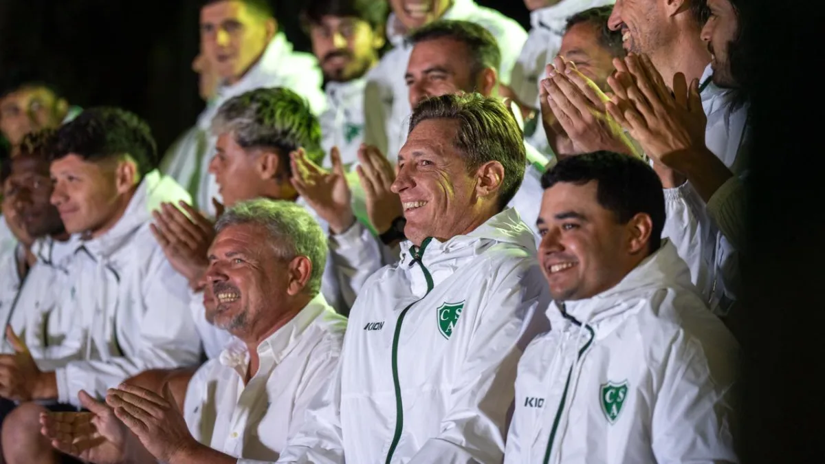 Con dos nuevos refuerzos, Sarmiento presentó el plantel