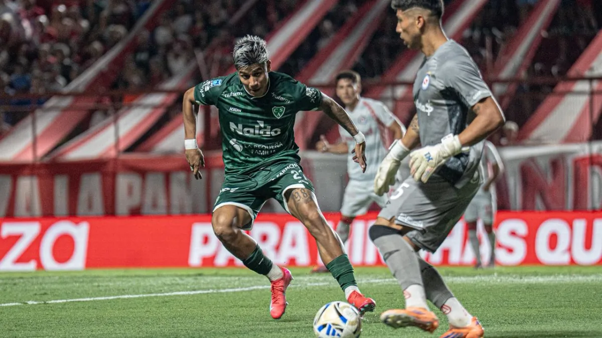 Sarmiento fue superado pero lo perdió en el final